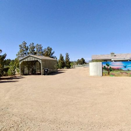 Falcon Cottage Pahrump Exteriör bild