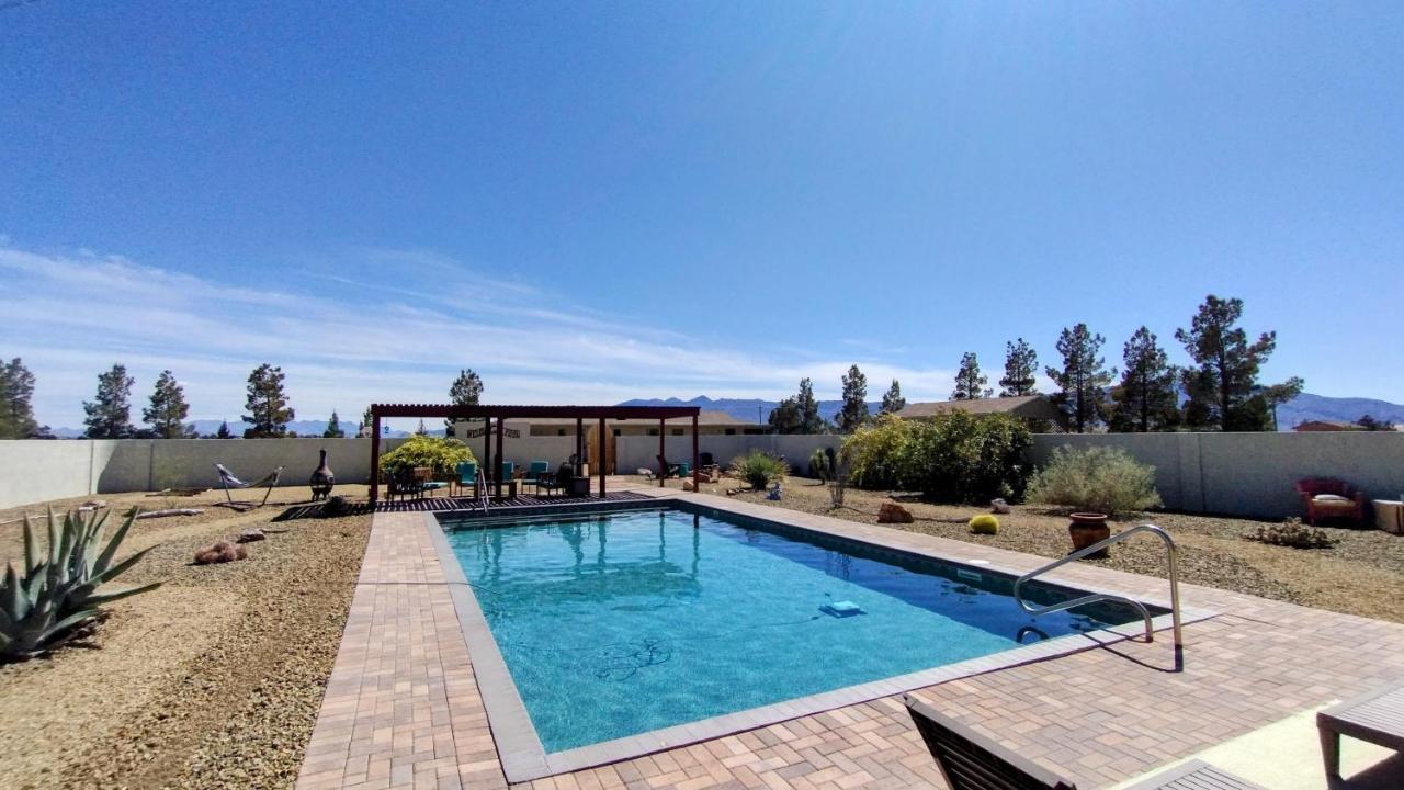 Falcon Cottage Pahrump Exteriör bild